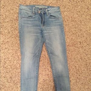 WOMENS AMERICAN EAGLE JEANS SIZE 6 SHORT
